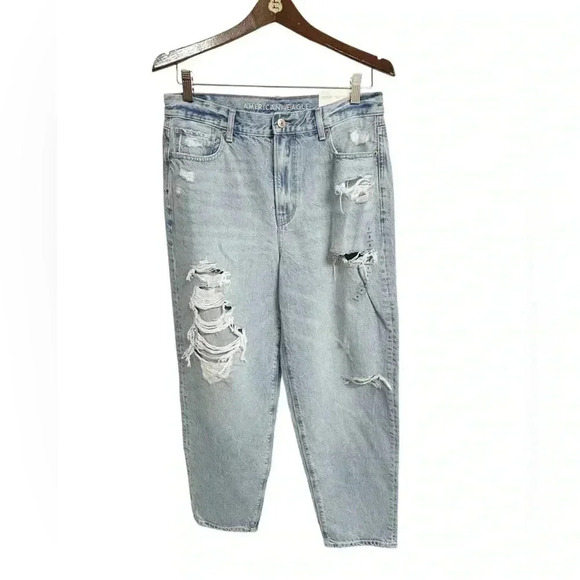 AEO American Eagle Relaxed Mom Jeans Daylight  Destroyed Size 8 High Waist NWT - Picture 3 of 12